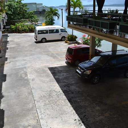 Hotel West Plaza By The Sea à Koror Extérieur photo