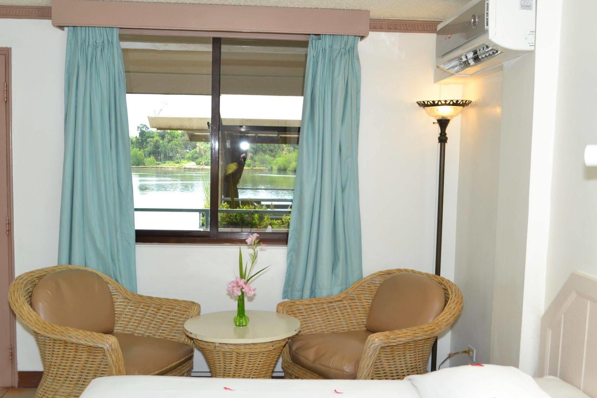 Hotel West Plaza By The Sea à Koror Extérieur photo